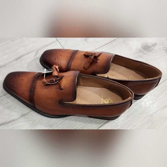 La Milano, Mens Tracy 11 Tasseled Leather Loafer, Size 8.5 M, burnished cognac. - Picture 7 of 12